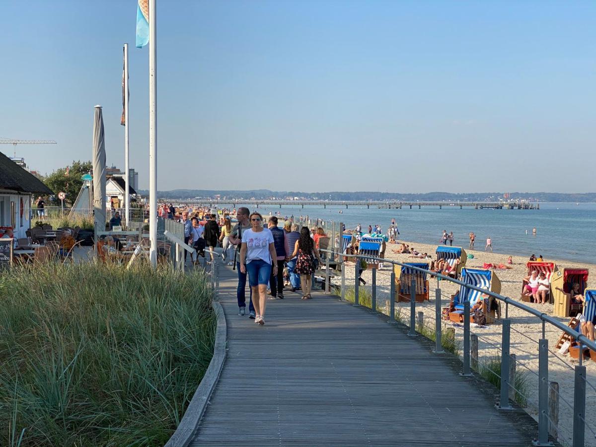 Studio Mit Panorama-Meerblick Und Direkter Strandlage In Scharbeutz Exterior photo